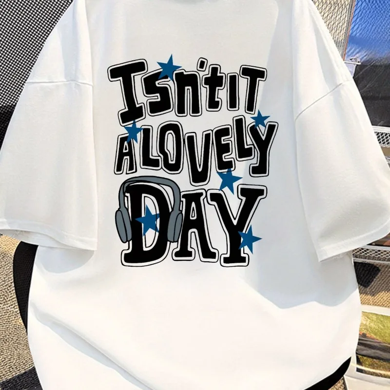 

Хлопковая футболка с короткими рукавами и забавным текстом. Летняя футболка из чистого хлопка. Тенденция мужской и женской моды. Свободный и универсальный топ.