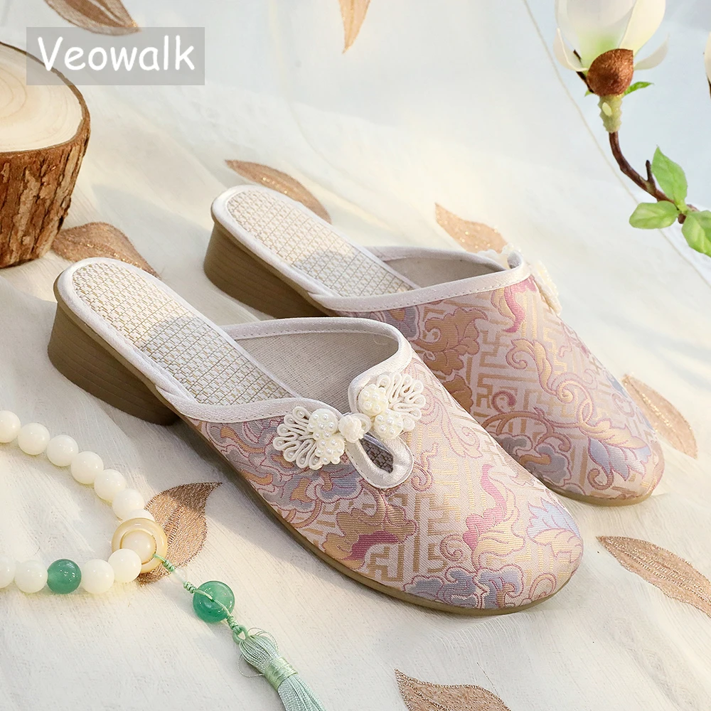 Veowalk Newly Summer Women Flowers Embroidered Flat Mules Slippers Comfortable Fabric Walking Shoes for Elegant Lady Vegan Home