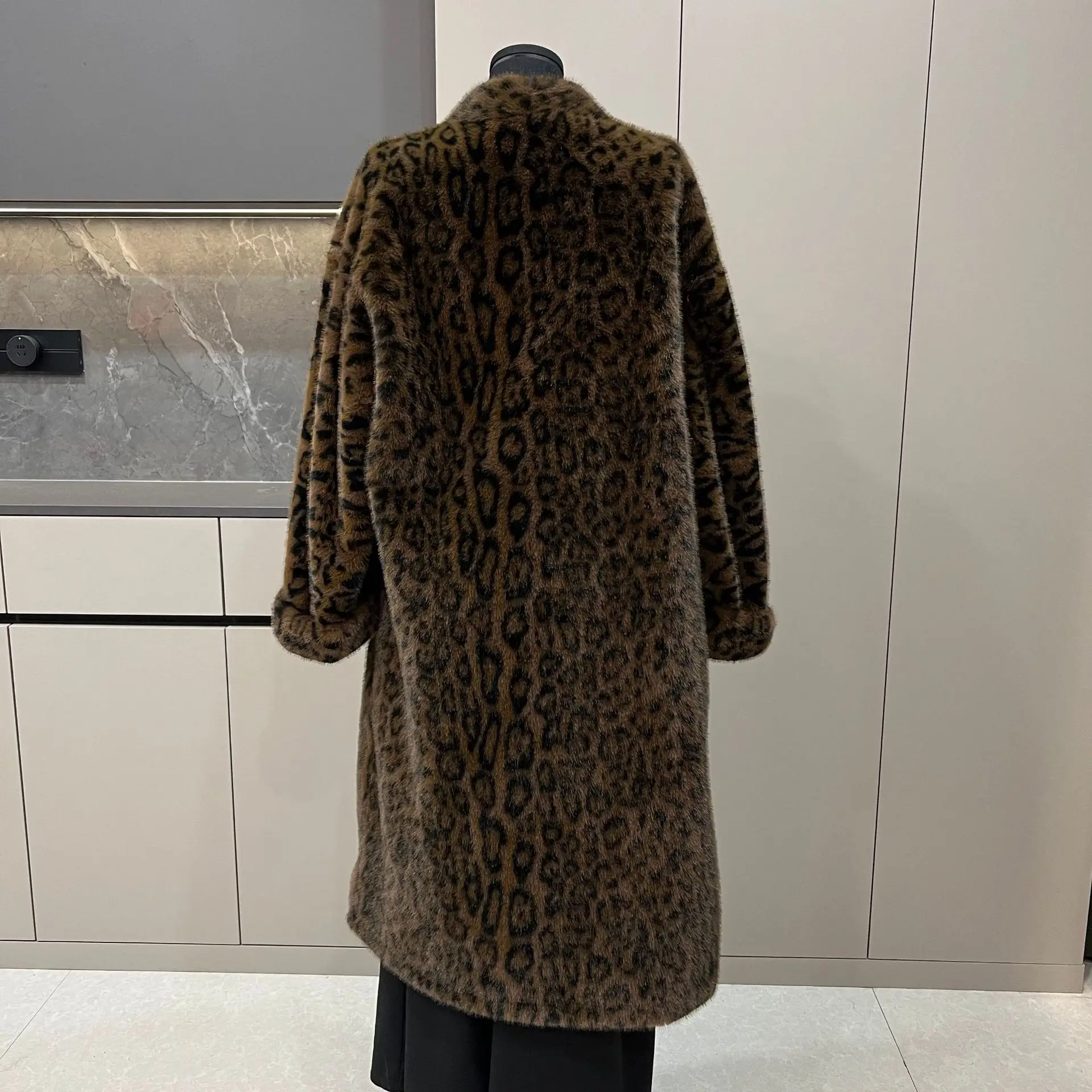 เสื้อโค้ทผู้หญิง ขนเฟอร์เทียม แจ็คเก็ต คอวี ลายเสือดาว หนา อุ่น สไตล์ Y2k เสื้อแจ็คเก็ตสตรีทแวร์ สง่างาม เสื้อคลุมทำงาน สำหรับฤดูใบไม้ร่วงและฤดูหนาว