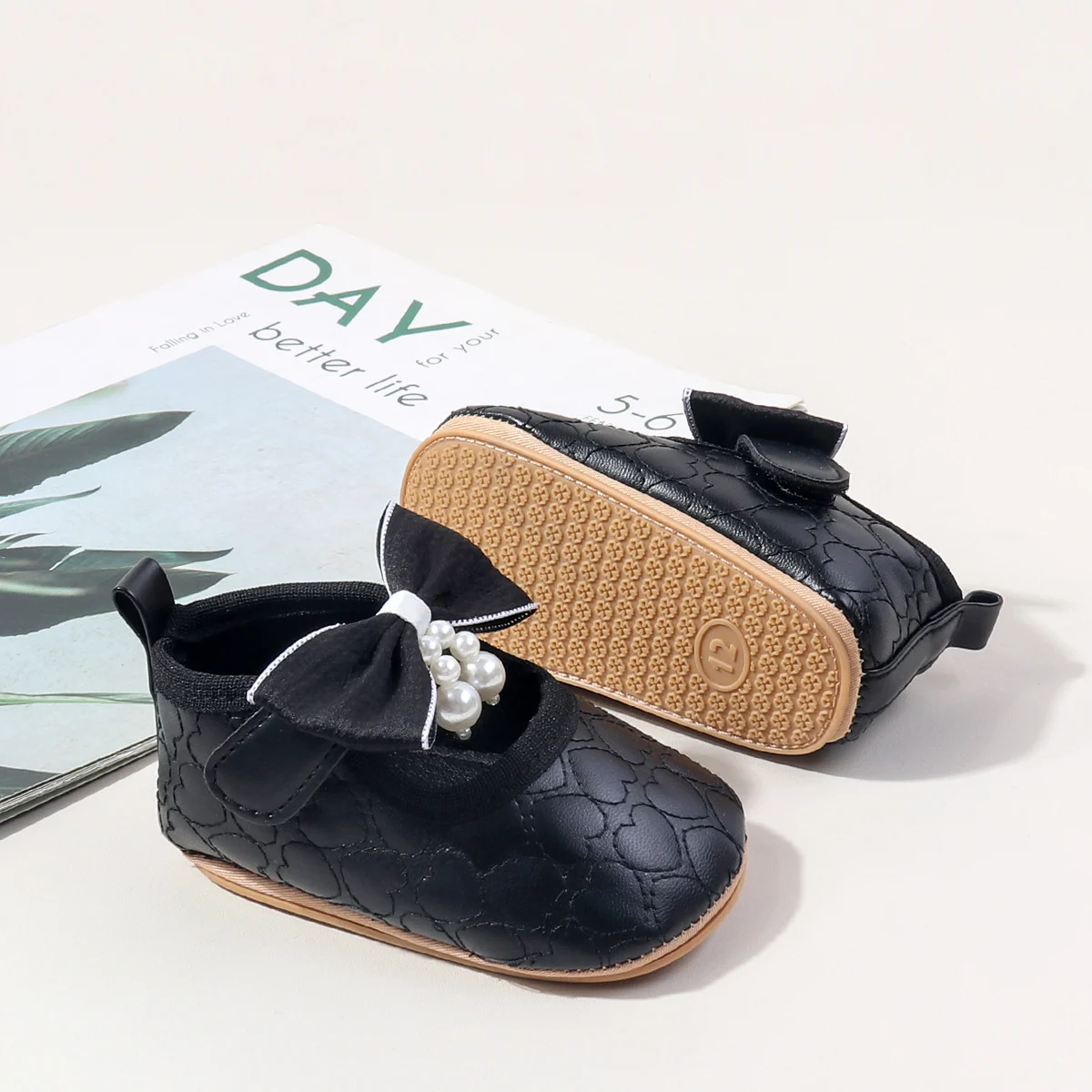 2025年春と秋のベビーガールズファーストウォーキング屋内外幼児用シューズ0-18ヶ月ベビー プリンセスシューズ美しい靴