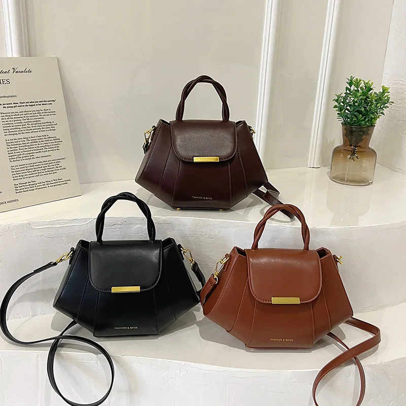 KK  High End Handbag, Fashionable And Minimalist Shell Bag, 2024 New Popular Splicing Design, Single Shoulder Crossbody Bag