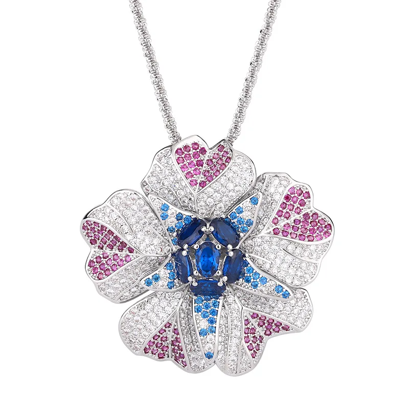 Elegant and luxurious brooch necklace - a versatile accessory for both formal suits and traditional Chinese cheongsams and sweat