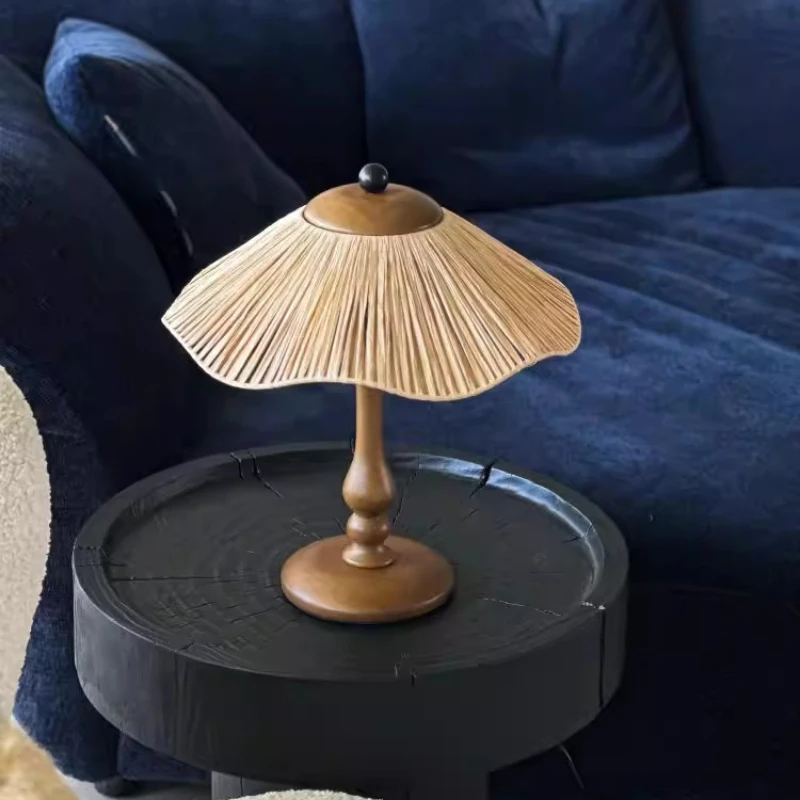 Wabi Sabi Style Lotus Leaf Table Lamp Living Room Bedroom Bedside Restaurant Cafe Study Vintage Straw Hat Decorative Desk Lights