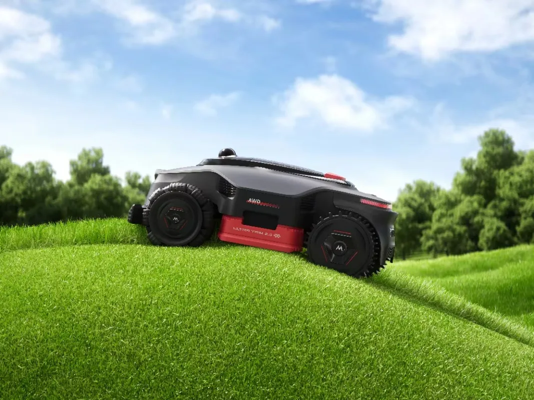 Intelligent Lawn Mower with RTK and Navigation for Industrial Use Compatible for Large Gardens and Solar Farms