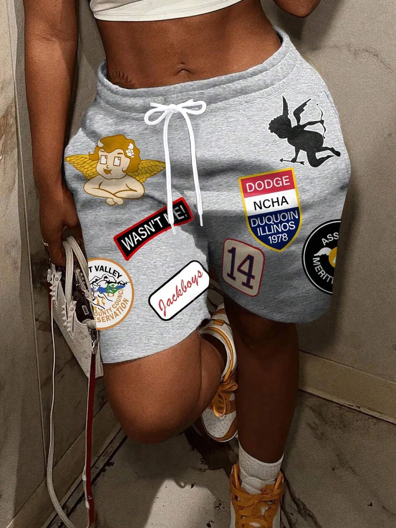

Women's shorts gray cartoon letter printed shorts oversized loose pants storage sleeping pants casual home beach pants short