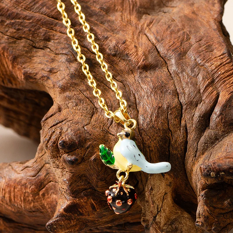 Fashionable oil dripping enamel glaze cute tit raspberry cartoon bird necklace light luxury high-end non-fading clavicle chain