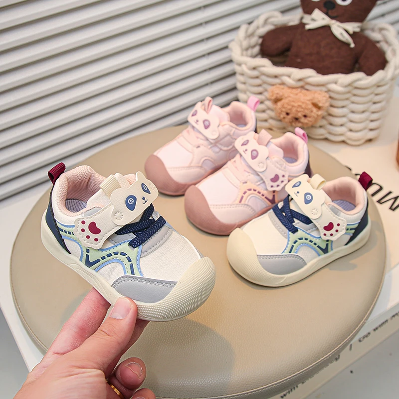 

Детские прогулочные туфли осенней коллекции: новые модели для девочек в ретро-стиле, с мягкой нескользящей подошвой; дышащие универсальные повседневные туфли для мальчиков в стиле Форрест Гамп, милые туфли.