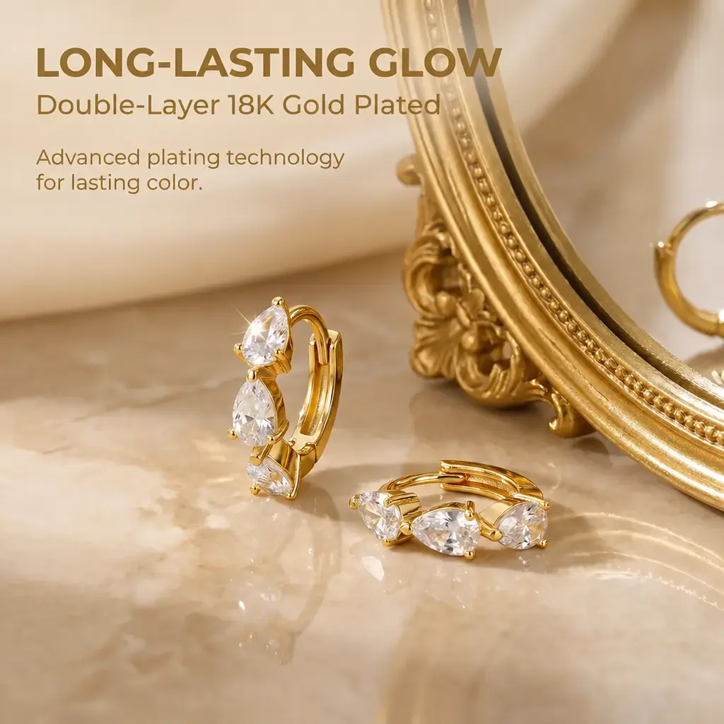 Moonmory Einfache Luxus Umweltfreundliche Messing Dreifach-Birnen-Huggie-Creolen für Damen 18K Vergoldete Ohrringe 5A Zirkon – Detail 16