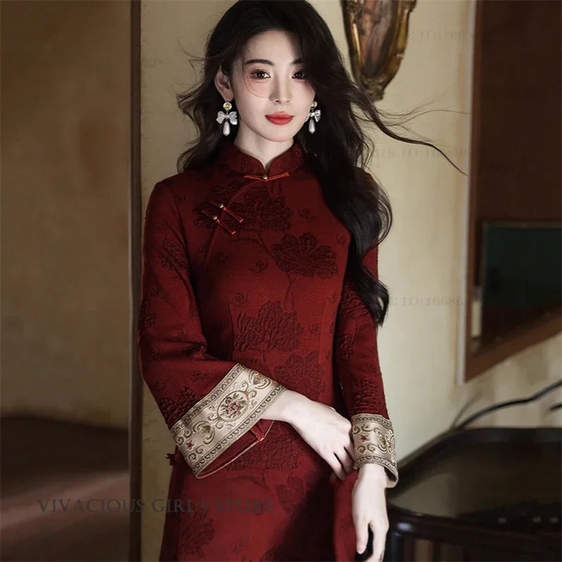 

Traditional Chinese Cheongsam Vintage Jacquard Long Sleeve Hanfu Chinese Dress Elegant Classic Female Long Qipao Sexy Vestidos