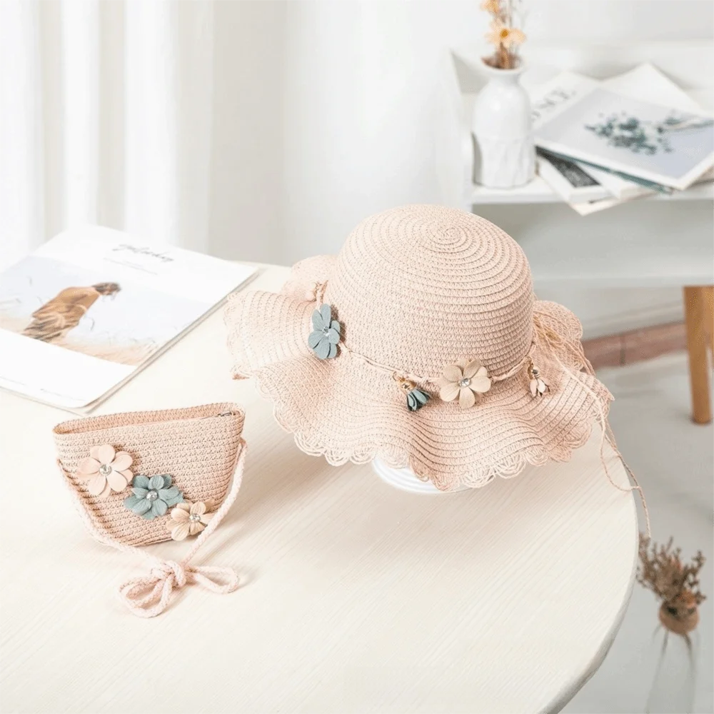 

Набор: соломенная шляпа в нежном цветочном стиле и маленькая сумка через плечо, однотонная, для активного отдыха и путешествий