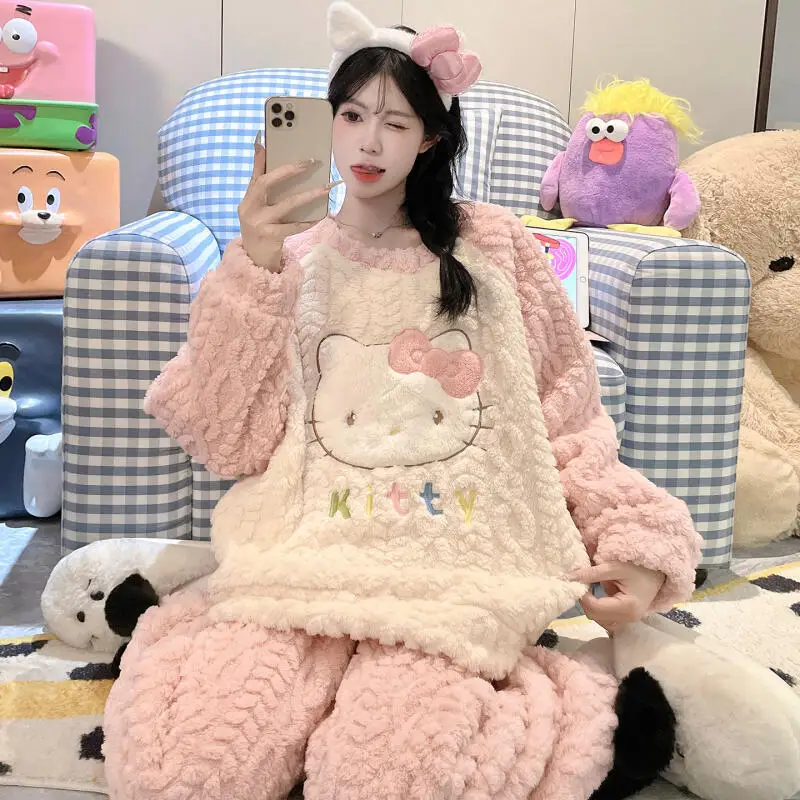 漫画ぬいぐるみパジャマセットちいかわかわいいハローキティ女性秋冬暖かい快適なラウンドネックかわいいラウンジ服スーツ