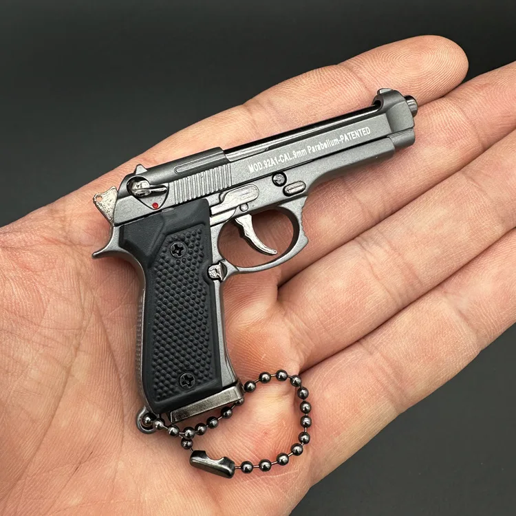 1:3 92f Alloy Pistol Model Keychain Portable Toy Gun Detachable Fidget Toy Fake Gun for Boy Collection Adults Gift