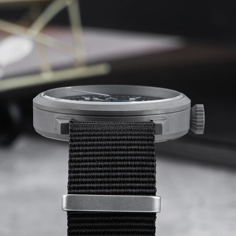 Militado ML10 جديد كامل ليلة ضوء ساعة كوارتز Sandblasted طلاء الياقوت ساعة كلاسيكية VH31 حركة 100 متر ساعات مقاومة للماء