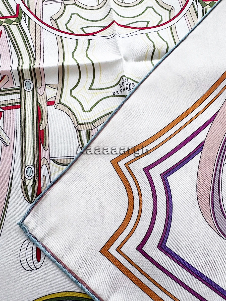 Lenço de Seda Luxuoso 70cm par - Luxury Bags Hong Kong avaliação e preço