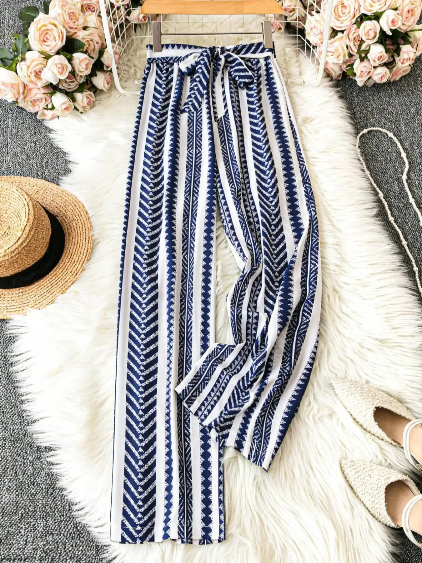 プラスサイズ 1XL-5XL 女性のストライププリントファッションシンプルなワイドレッグパンツレディースカジュアルレースアップエレガントな女性のワイドレッグパンツ