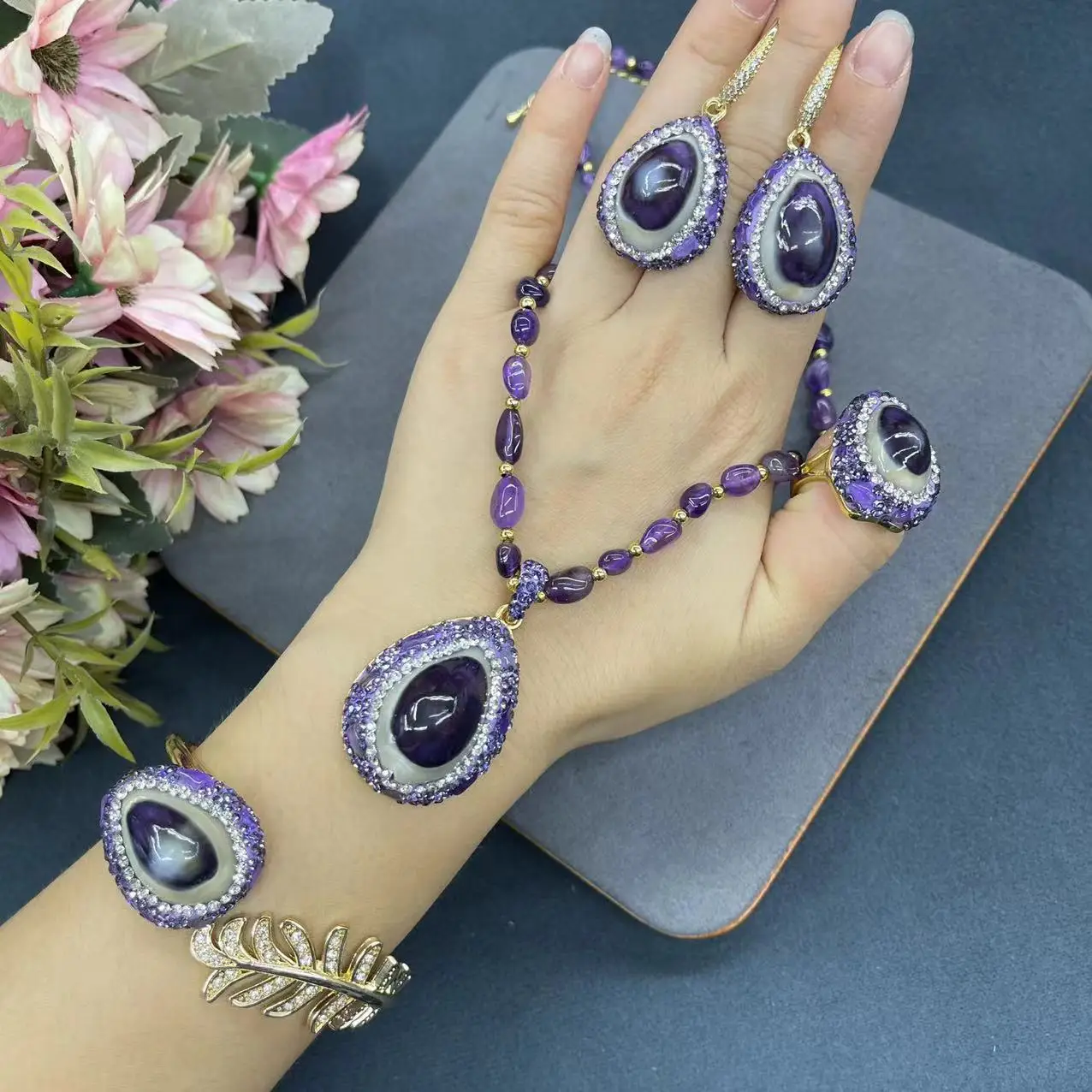 

Ore natural conch shell four-piece set, only with natural amethyst item women's wearing jewelry set