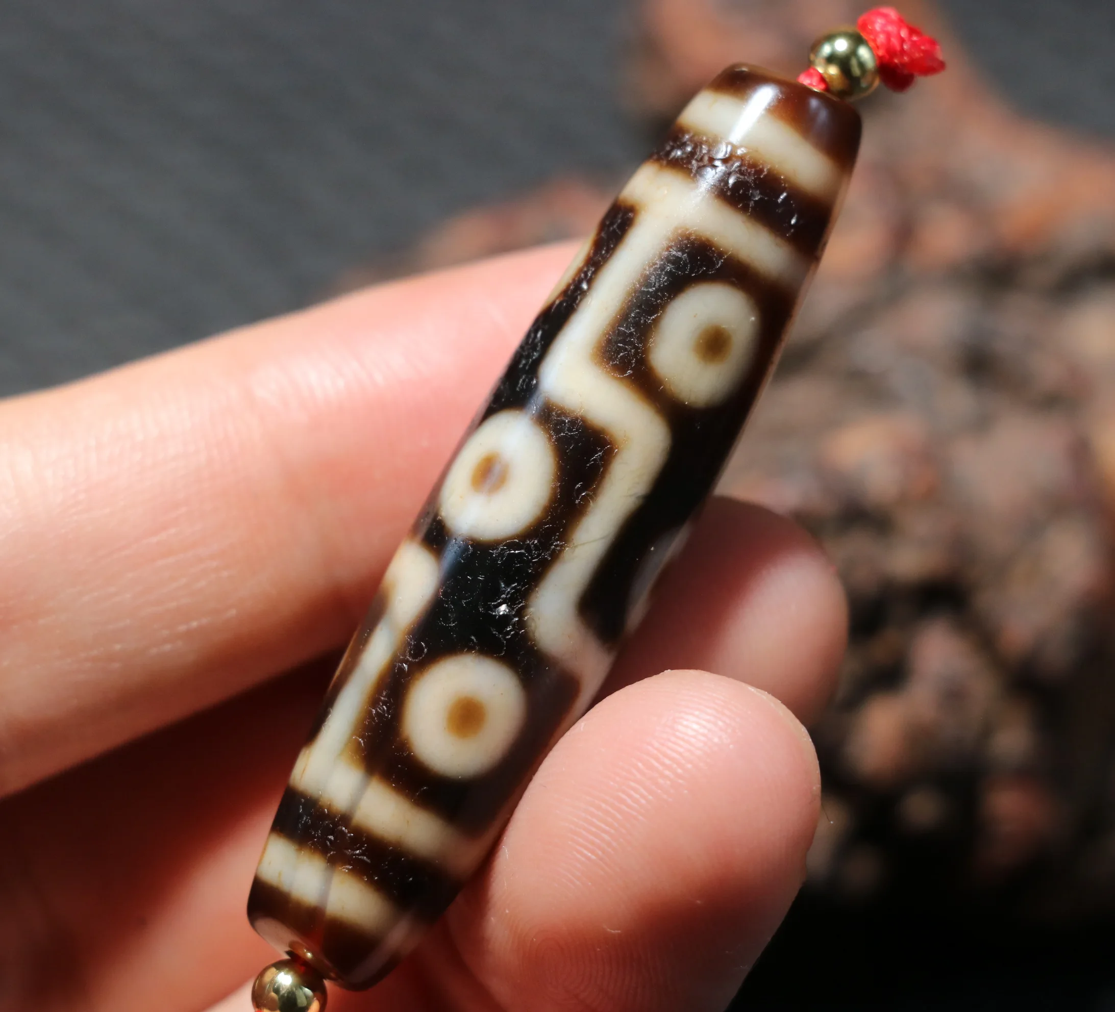 

An Ultra Energy Magic Power Tibetan Old Agate Oily Ivory Color Sharp Tiger Tooth Symbol dZi Bead Amulet LKbrother Talisman 5A