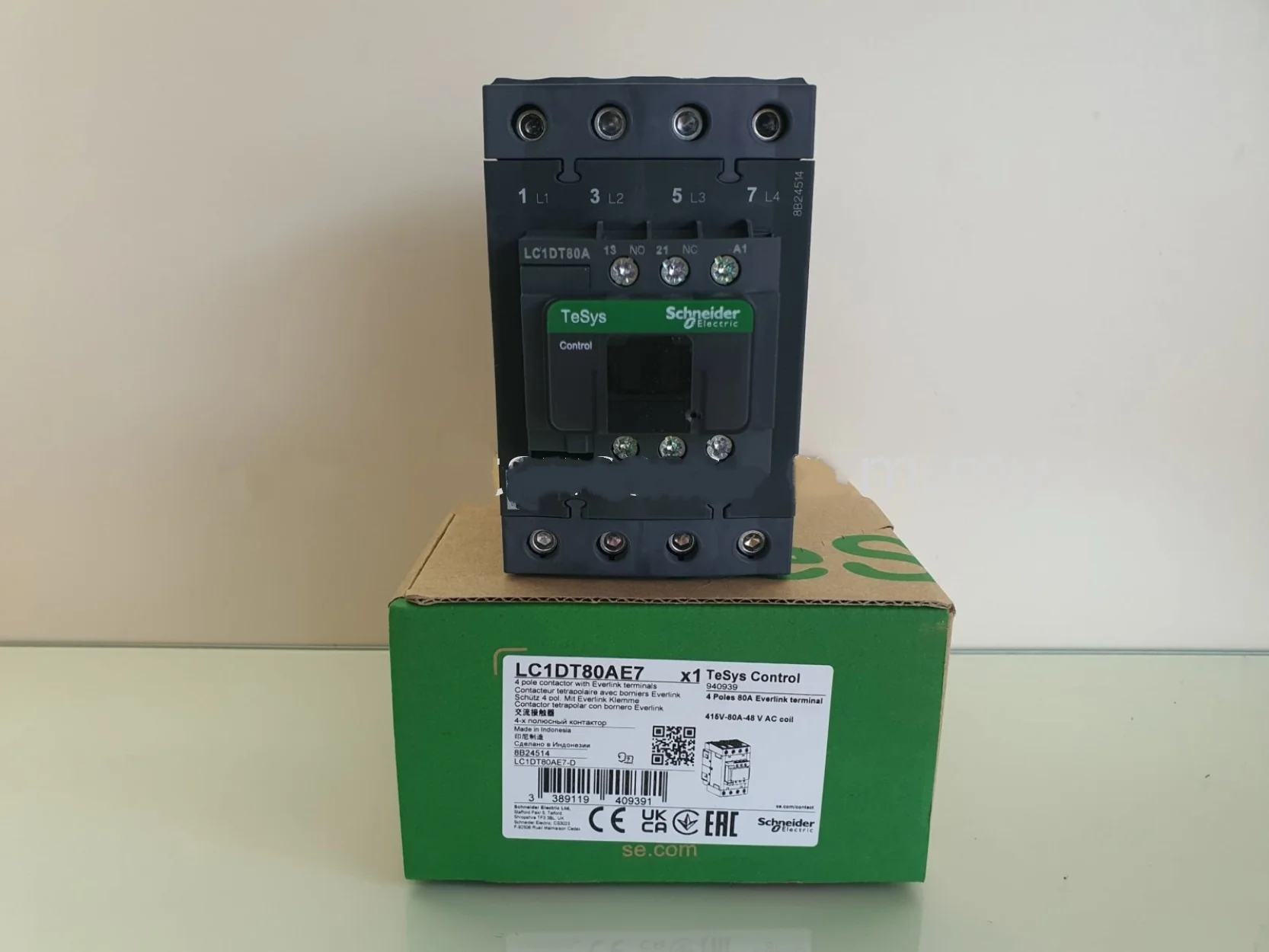 

LC1DT80AE7 Contactor, 4P(4 NO), AC-1, 0 to 440V, 80A, 48V AC 50/60Hz coil