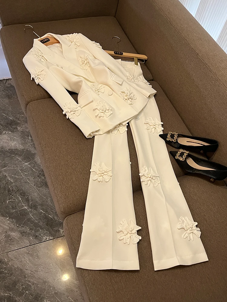 Faionable Briti Sle Suit Jaet e pantaloni Set con bottoni a doppia fila Decorazioni ricamate pesanti Adatto ai pendolari