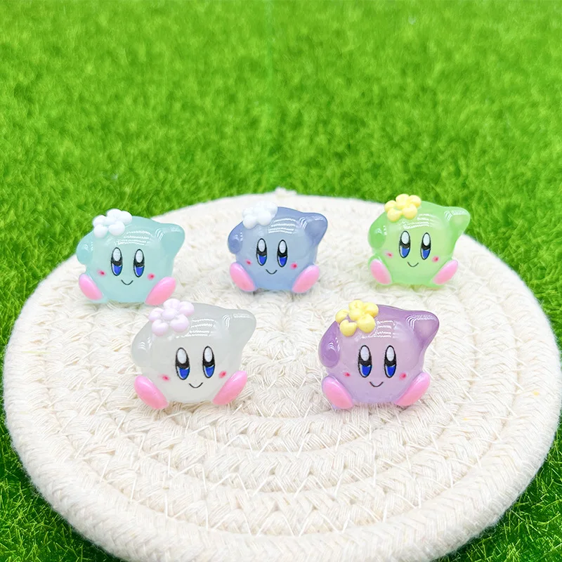 10 buah/Set Aksesori bercahaya Kirby lucu dekorasi mode Swakarya tokoh Anime Resin Brinquedos mainan ulang tahun anak hadiah Natal pasang Mainan