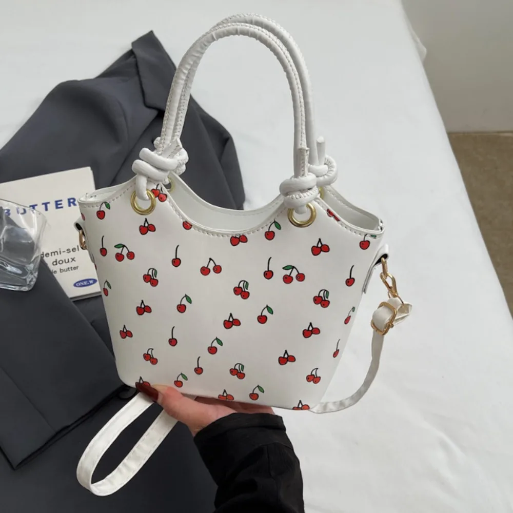

Сумка через плечо с подвеской в виде вишни, корейский стиль, большая вместительная корзина, сумка на плечо, сумка для телефона, универсальная маленькая большая сумка для улицы
