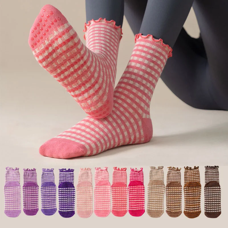 Chaussettes de Pilates pour femmes en coton avec bordure festonnée, antidérapantes en silicone, chaussettes de yoga mi-mollet