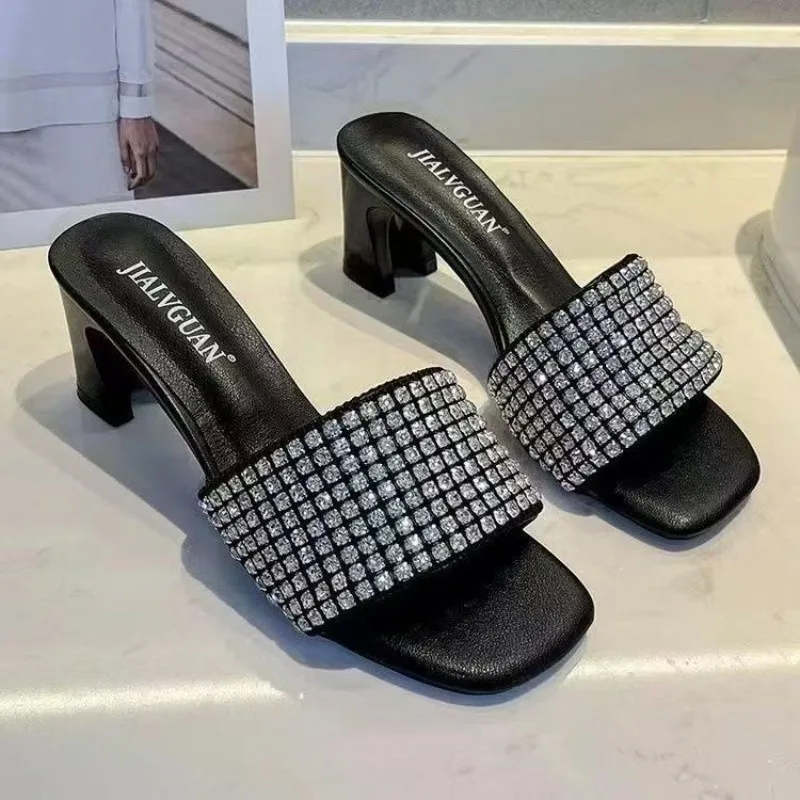 

Лето 2023, новые универсальные босоножки на высоком каблуке с квадратным носком и открытым носком, со стразами, тапочки на среднем каблуке