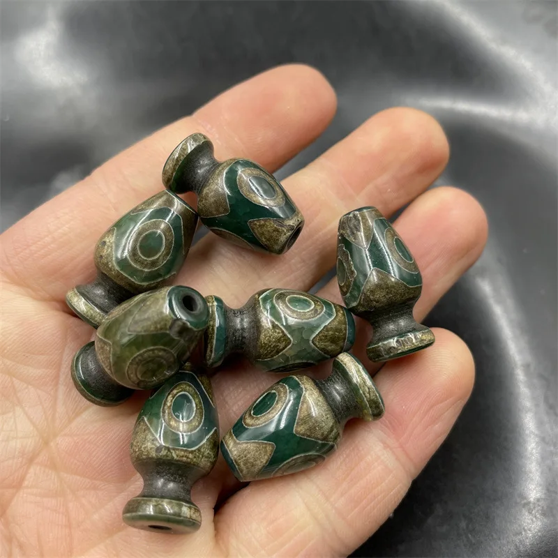 Cheap Jade DIYOrnament Accessories Green Three-Eye Dzi Agate Vase Scattered Beads Old Agate Beads Bulk Batch