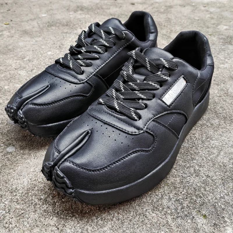 

New Genuine leather Tabi shoes for men autumn casual sports shoes women's white board shoes fashion split toe series unisex