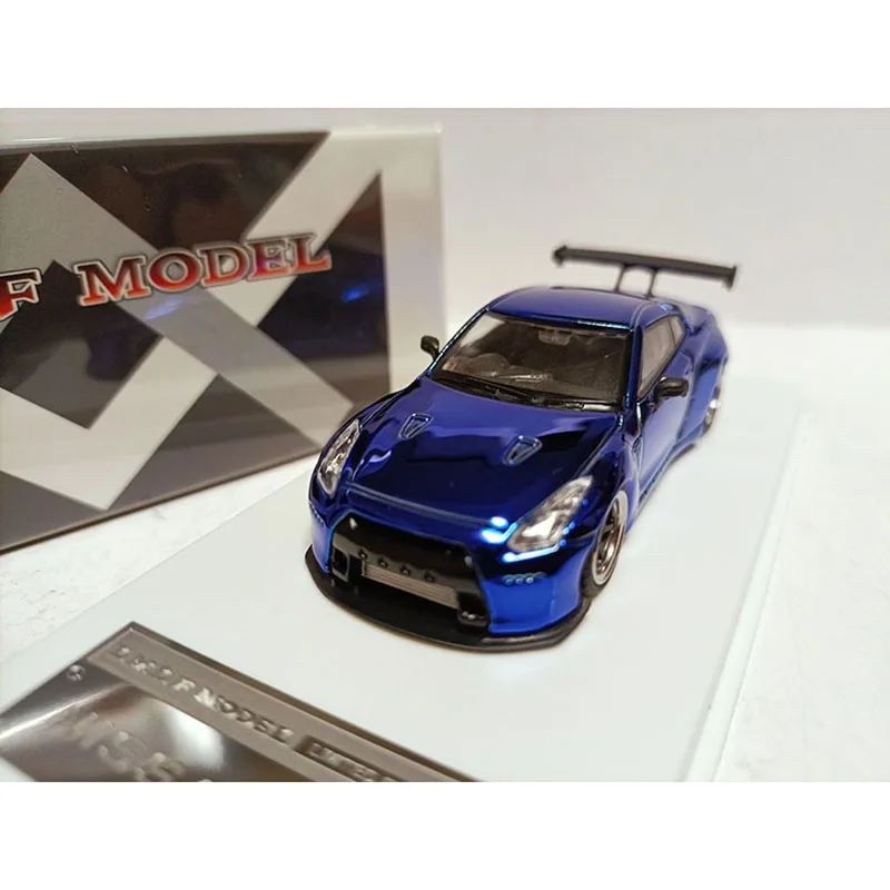 

1:64 Scale Nissan GT-R R35 Alloy Car Model Collection Ornaments