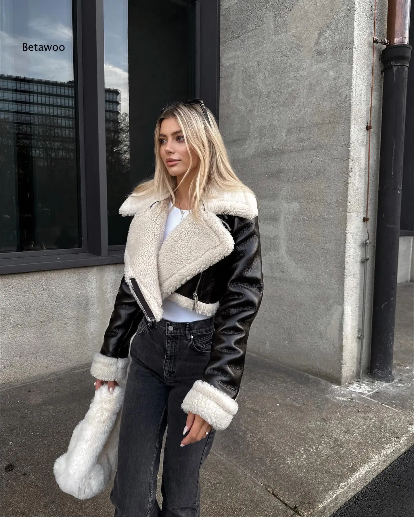 Women's Shearling Trim Cropped Moto Jacket
