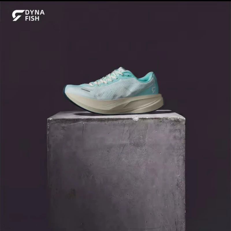 Luxury Brand Sports Shoes Men Women Professional Running Shoes Unisex Soft Sole Athletic Shoes Couples Breathable Training Shoe