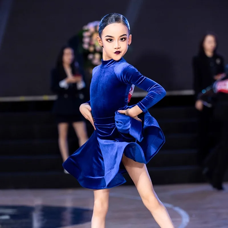 Abito da ballo latino personalizzato Regola uniforme da competizione Set uniforme Temperamento Blu Campione figlia/bambino Stesso stile