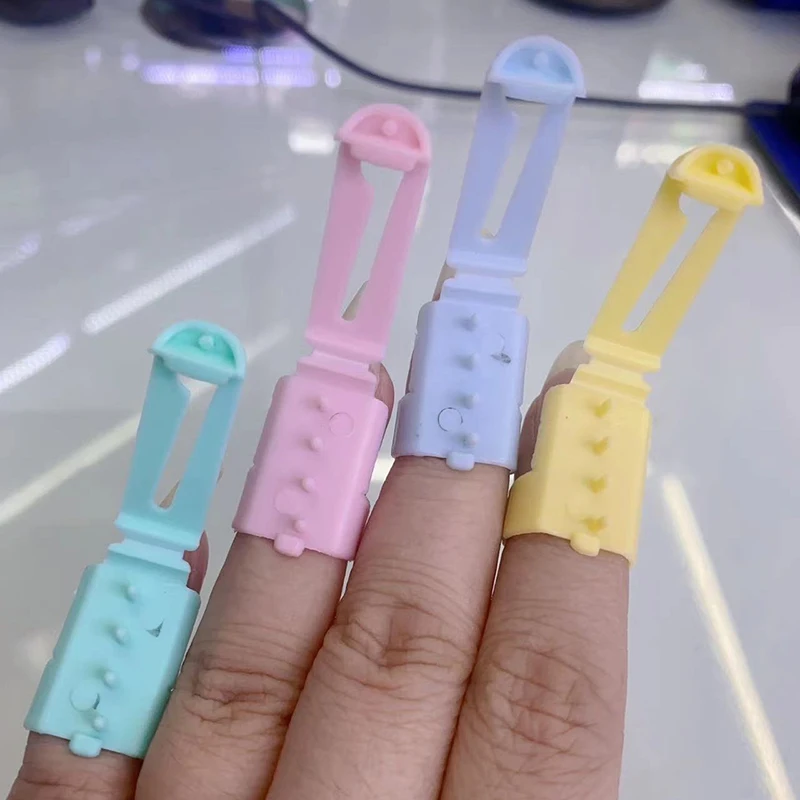 Yarn Guide Finger Holder Set Yarn Guide Separated Yarns Tools Metal Knitting Thimble Crafting Accessories