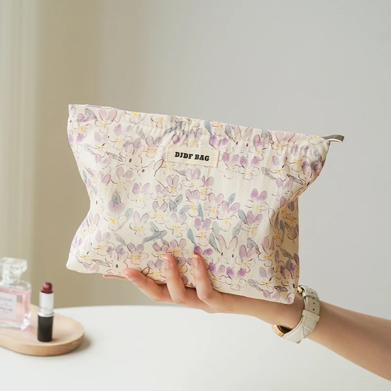 女性用の紫色のバニーコスメティックバッグ,大容量,スキンケア製品の保管,旅行用トイレタリー,ポータブルで便利