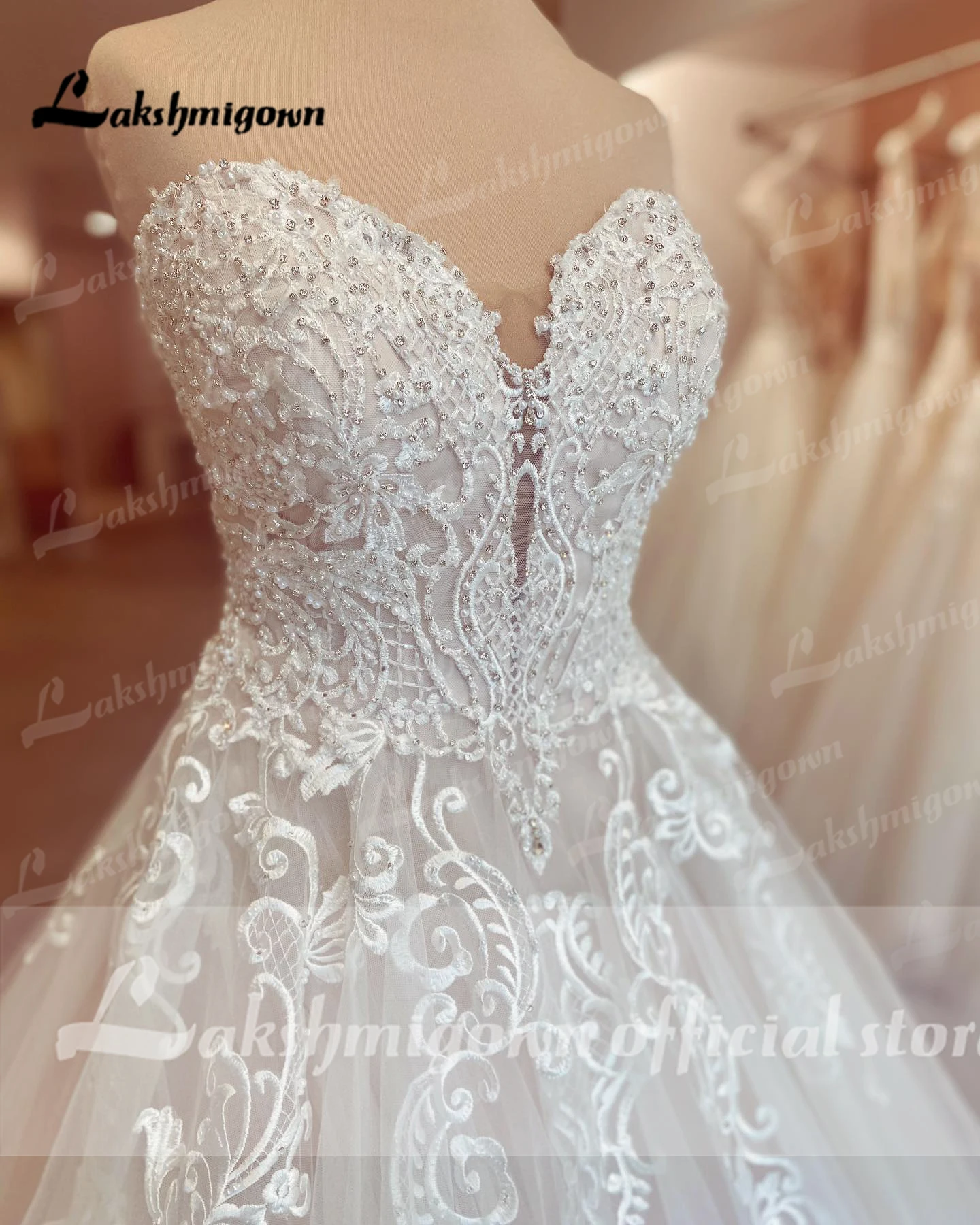 Lakshmigown ลูกไม้ appliques ชุดแต่งงานกับลูกปัด sweetheart gowns A line ชุดเจ้าสาว estido de Noya praiano