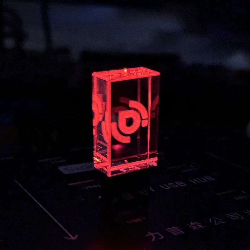 ยี่ห้อใหม่ที่มีสีสันไฟ LED โลหะคริสตัล USB3.0 แฟลชไดรฟ์ความเร็วสูงสีดํากล่อง 16GB 32GB 64GB 128GB