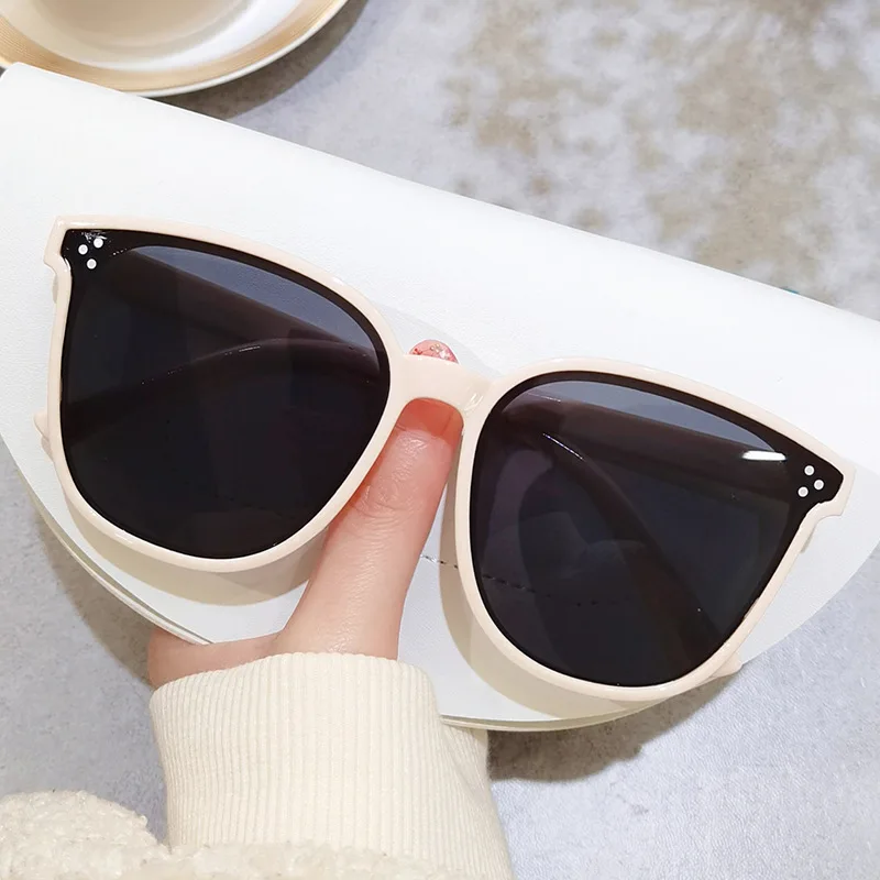 Set of Sunglasses, Sunglasses Shell, Polarized, Anti-Ultraviolet, Strong Light Frame Sunglasses, Men's and Women's Driving Glasses