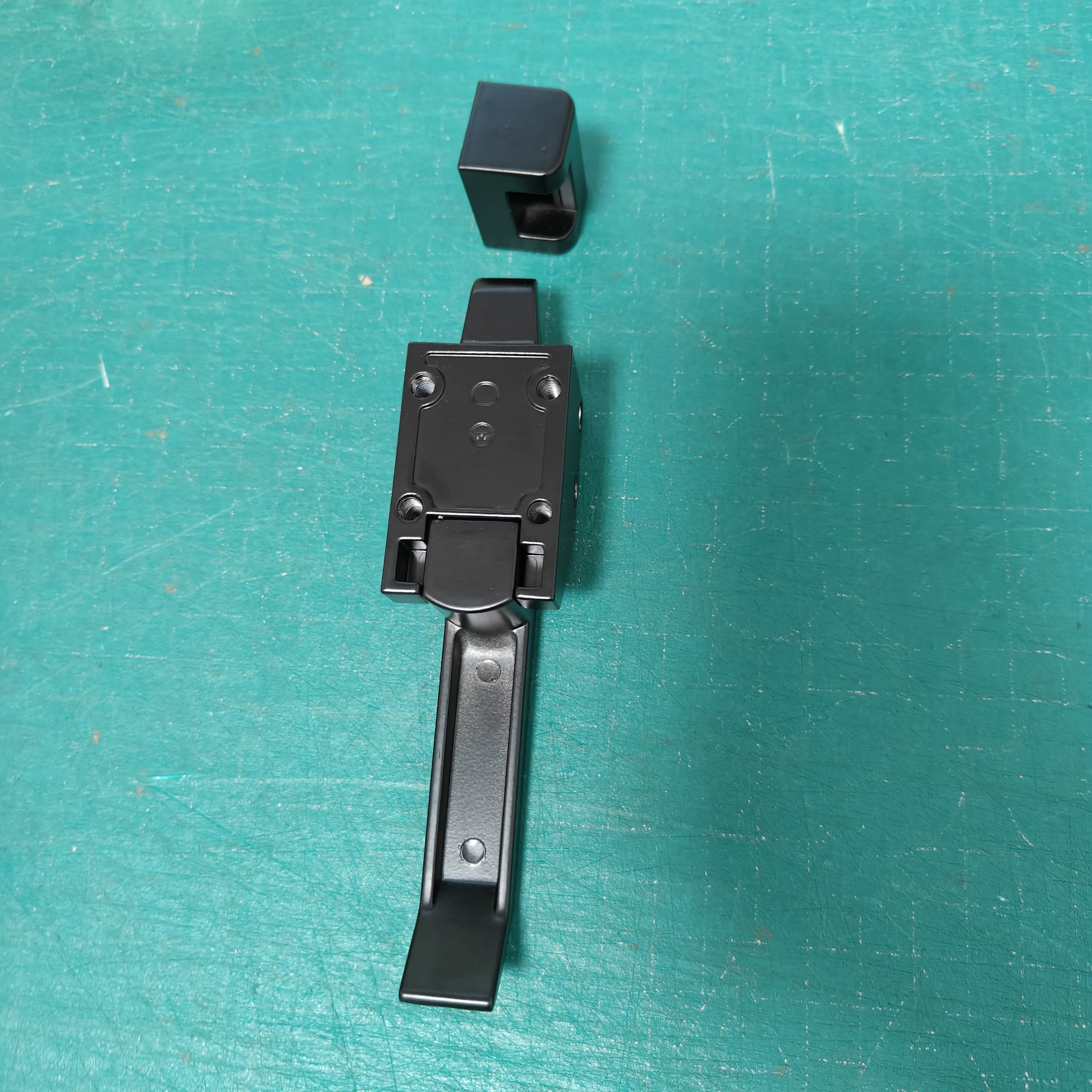 Door Buckle,135010835,Door Latch apply for Charmilles wire-cut EDM Machine FI240 / CUT20P Low Speed Wire EDM Machine Spare Parts