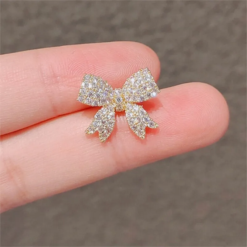 Fashion Cute Bowknot Brooches for Women Metal Anti-glare Lapel Pin Fixed Clothes Pins Sweater Coat Clothing Accessories Brooch