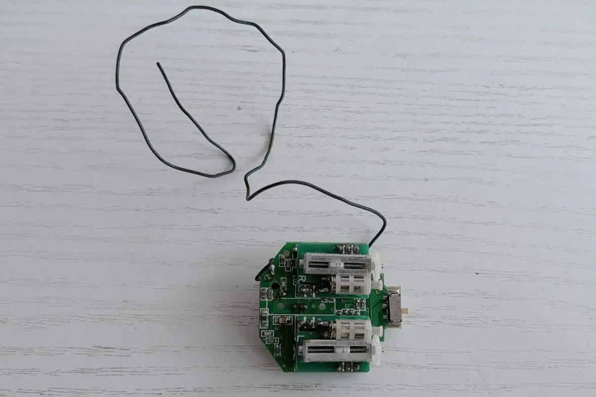 

40MHZ Receiver board with two motors servo moudel for Shuangma Shuanghuan Falcon 8913 remote control toy helicopter accessories