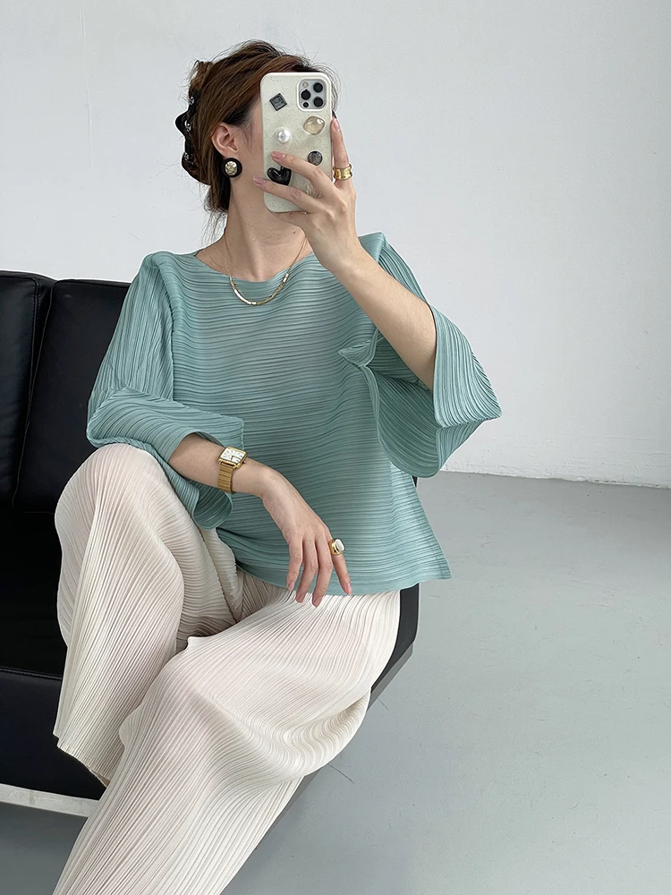 LANMREM Pleated T-shirt For Women O-neck Flare Sleeves Solid Color Casual Tops Versatile 2024 Summer New Clothing 2Z1253