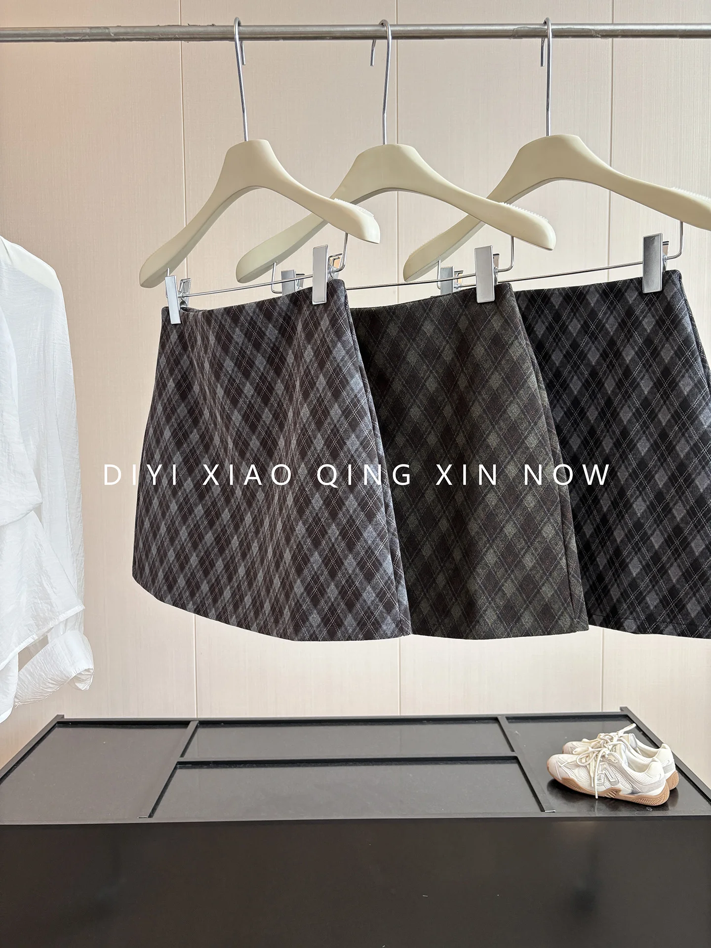 Retro Plaid A-Line  Skirt High Waist Autumn Winter Grey Casual Slimming Versatile Short Skirt for Young Women