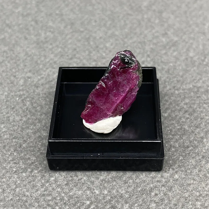 100%  Natural Myanmar ruby Mineral Specimens Stones and Crystals Healing Crystal+Box size:27*27*25mm