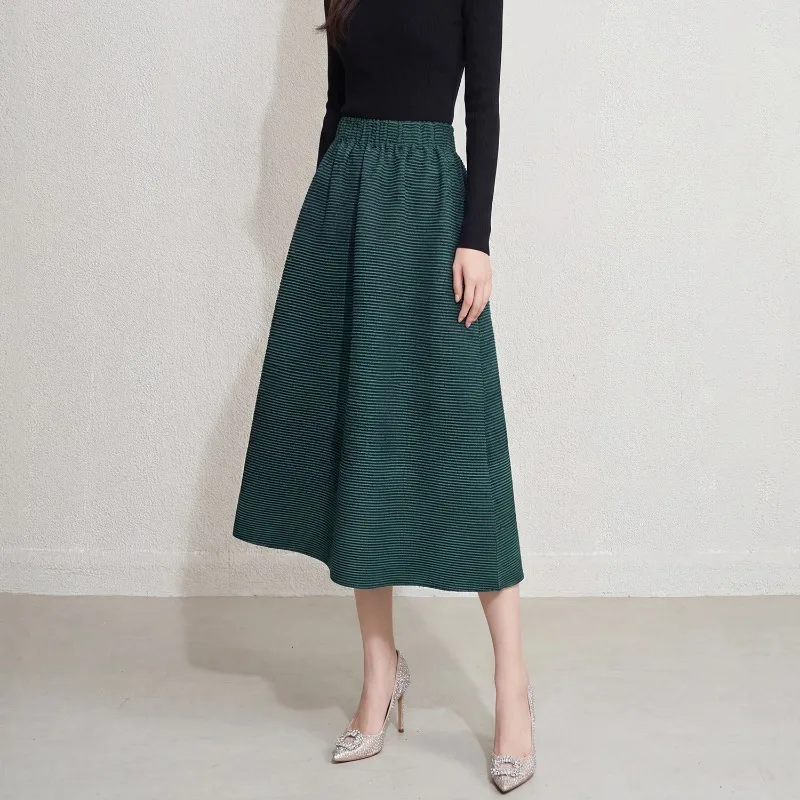 Miyake Pleated New 2026 New Model Dark Green Pleated Elastic Waist Skirt Niche Design Sense Draped Large Hem Skirt for Commuting