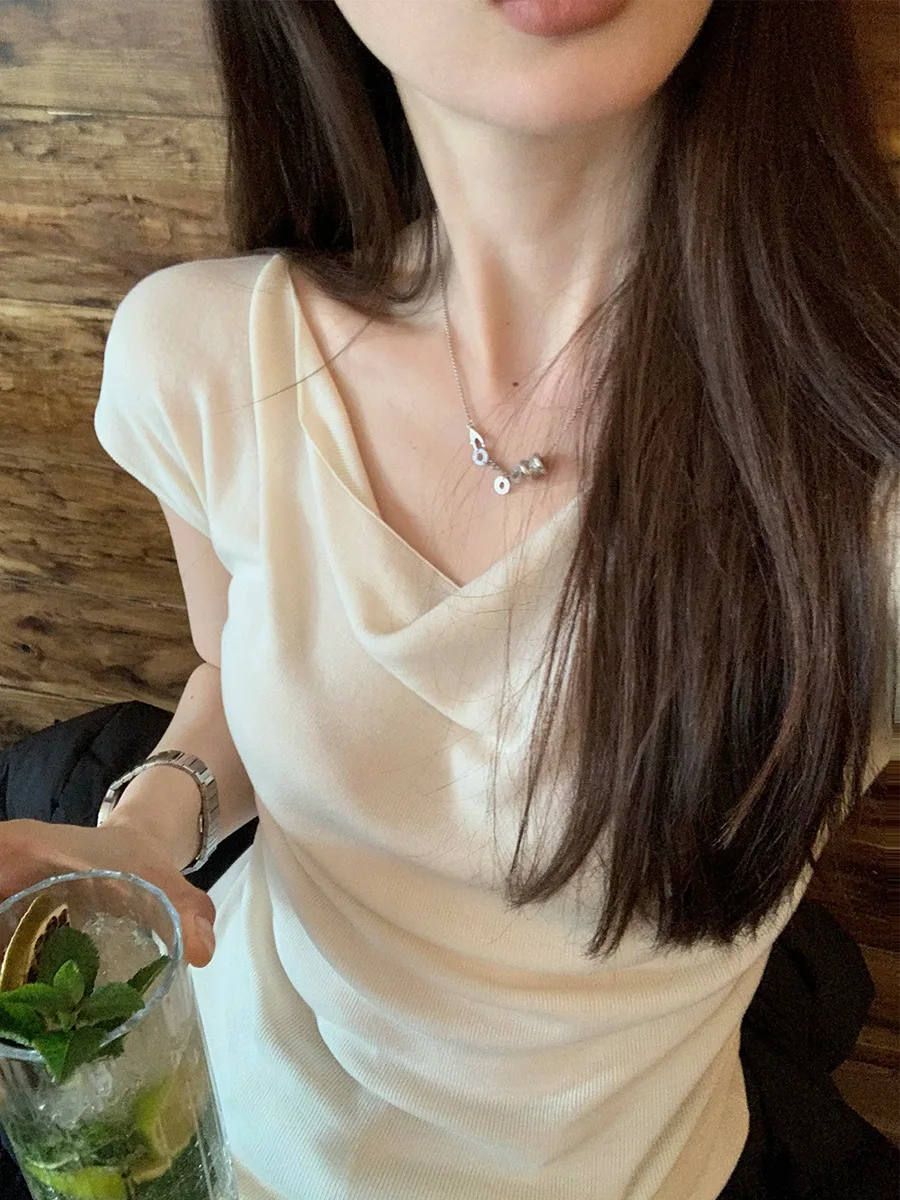 

Silk Short Sleeve T-Shirt Women's Slim Fit V-Neck Knitted Ultra Light Summer High-End Feeling Pure Color Casual Commute Style