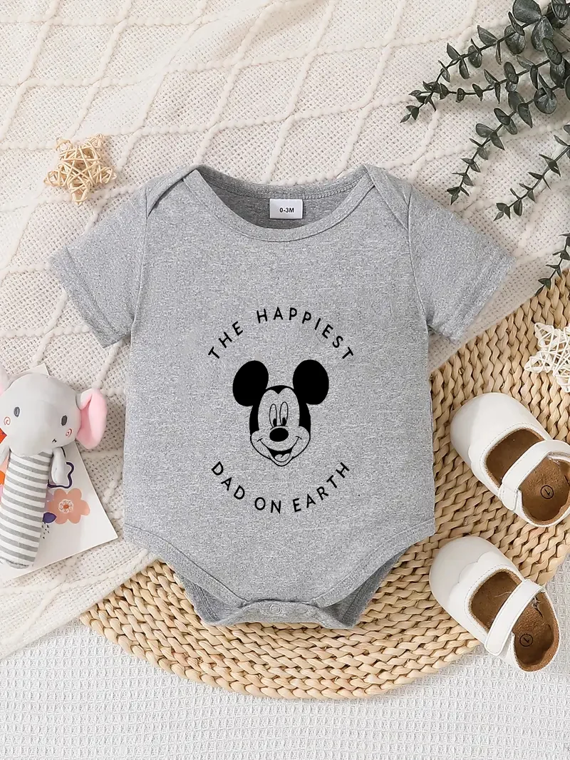 

【Официально лицензировано】 Мягкий трикотажный комбинезон-слип для малышей с принтом «Микки — самый счастливый папа на свете» от Disney