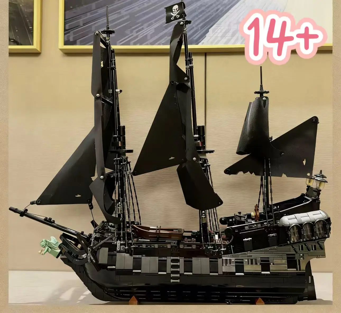 

2026new Pirates of the Caribbean Ship 10365 sailboat model set, Christmas gift, birthday gift