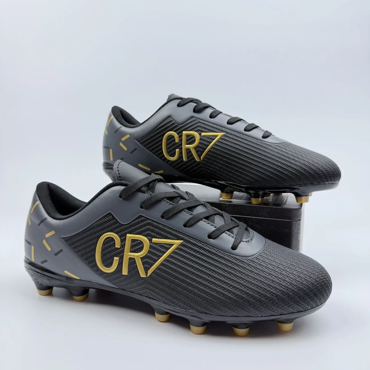 

Новые мужские футбольные бутсы, высококачественные кроссовки с высоким берцем, футбольные бутсы, нескользящие бутсы для травы, подходящие для дома, хит продаж, на открытом воздухе