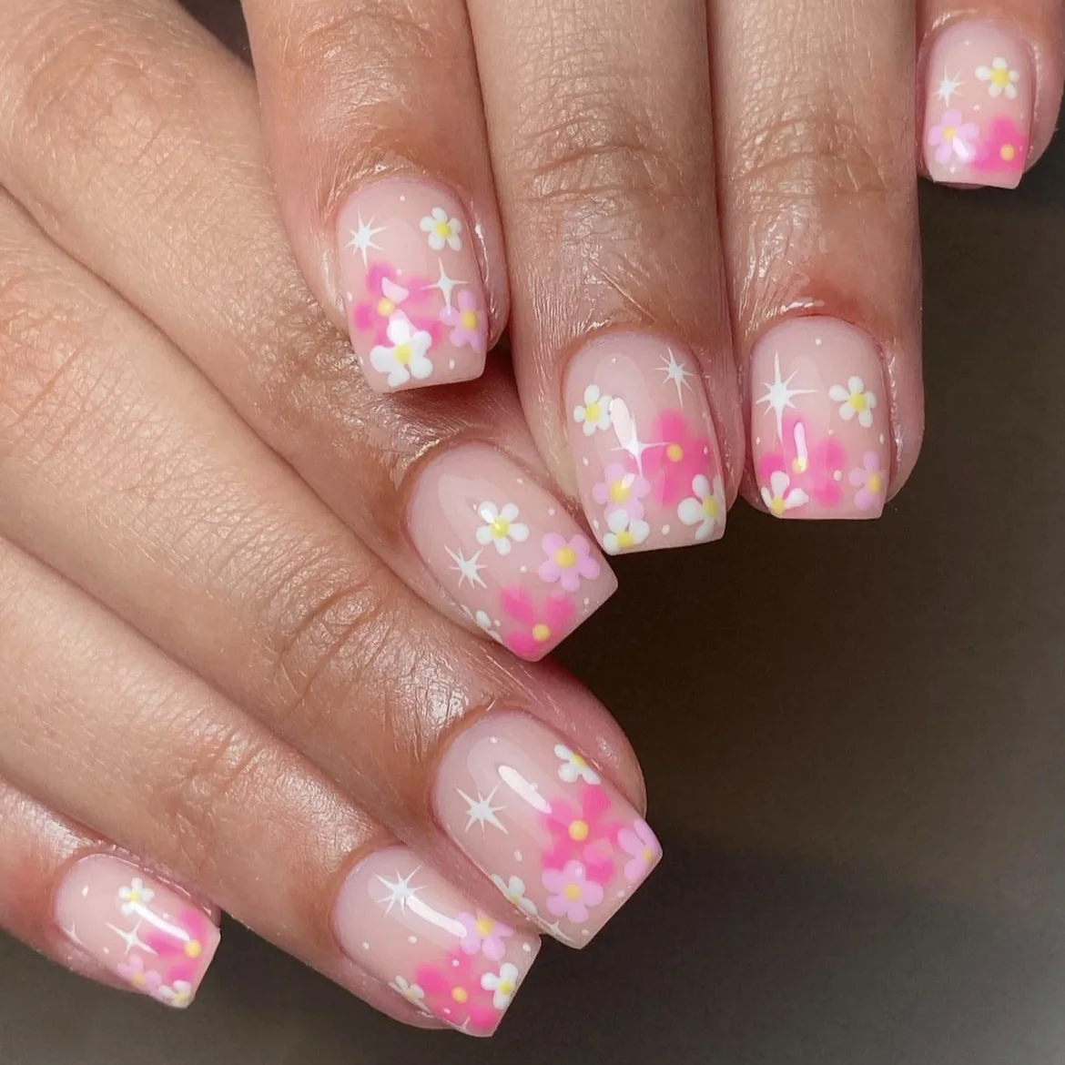 

24Pcs Sweet Fake Nail with Pink Flower Design Short Square False Nails Simple Full Cover Nail Tip Wearable Ballet Press on Nails